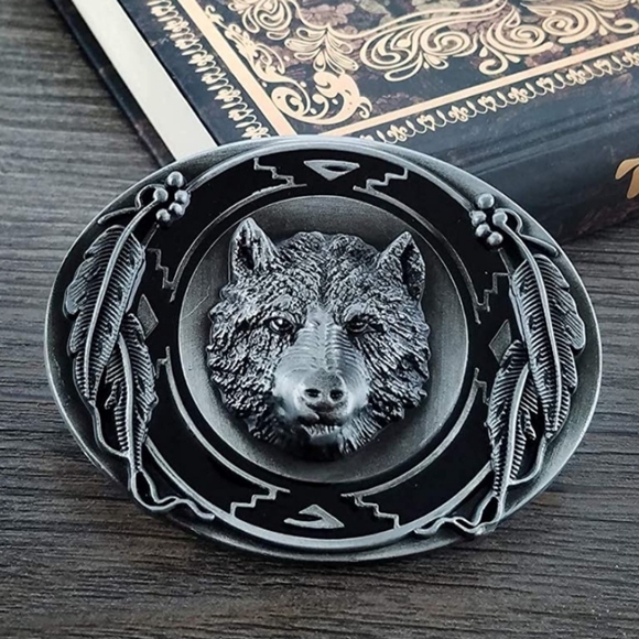 Wolf and feathers Belt Buckle approximately 3.75" - Picture 1 of 3